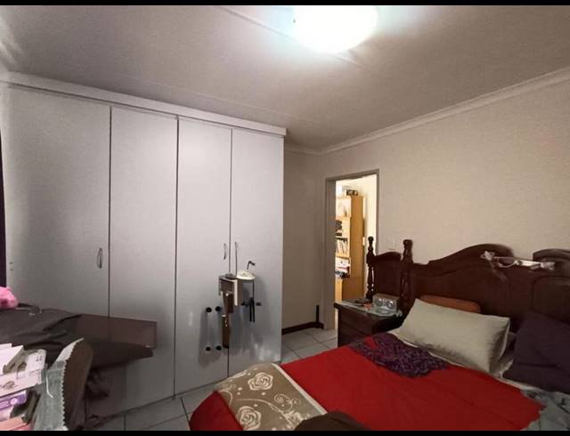 2 BEDROOM TOWNHOUSE FOR SALE IN RIVERSDALE